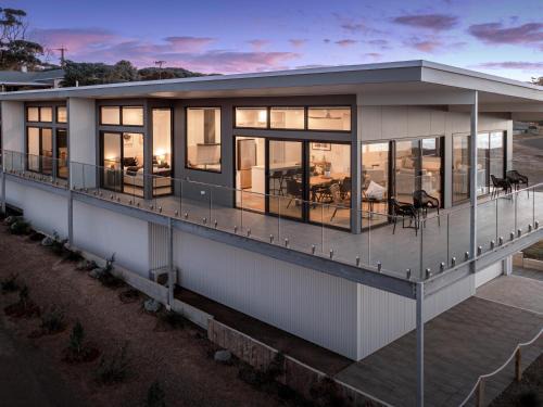 Cove Landing Marina Apartments 2&3 Sleeps 8