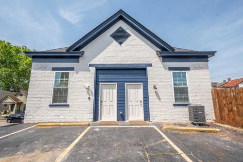 Covington Charm 202