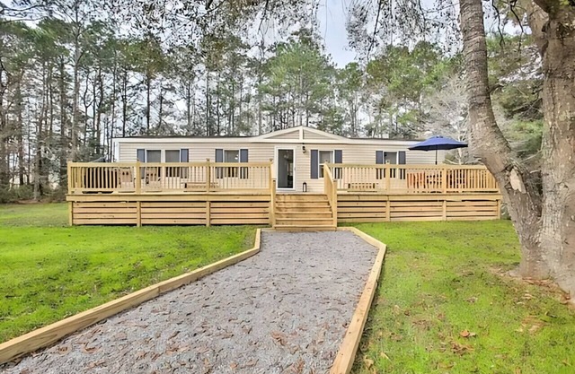 Covington home w/Decks and Grill