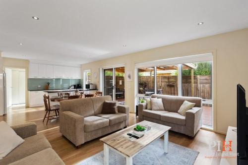 Cowes 3Bdr-2Bt Family TownHouse