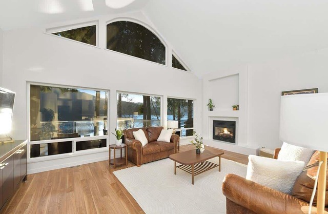 Cowichan Lake Manor S