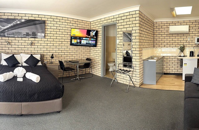 Cowra Crest Motel
