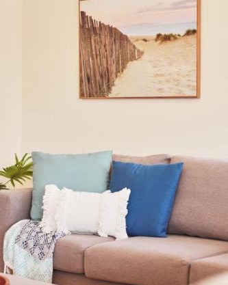 Cowrie Beach Haven- 600 meters to beach