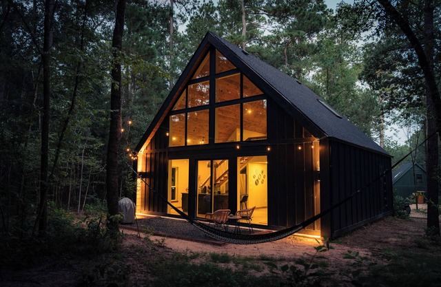 Coyote, Cozy Cabin at Sam Houston National Forest (Coyote)