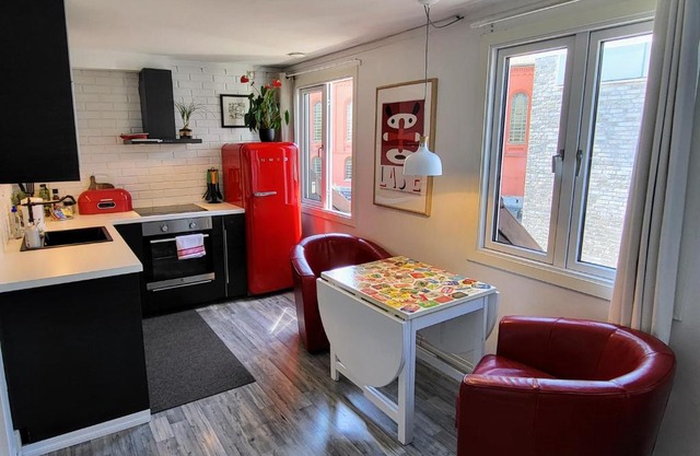 Cozee Central Apartments