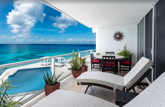 Cozumel oceanfront beauty - Relax with a view