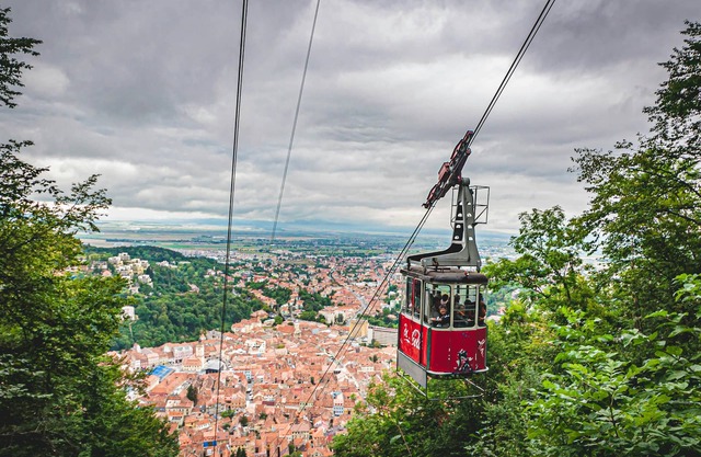 Cozy 1 Bdr apartment, in the heart of the old city! Brasov's Best; sleeps four.