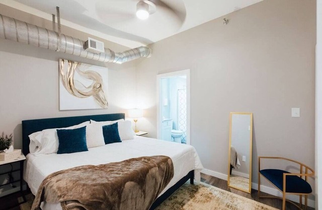 Cozy 1 Bed Sanctuary in Johnson City