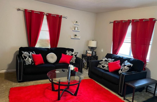 Cozy 1 bed ~ Close to Soaring Eagle and Downtown