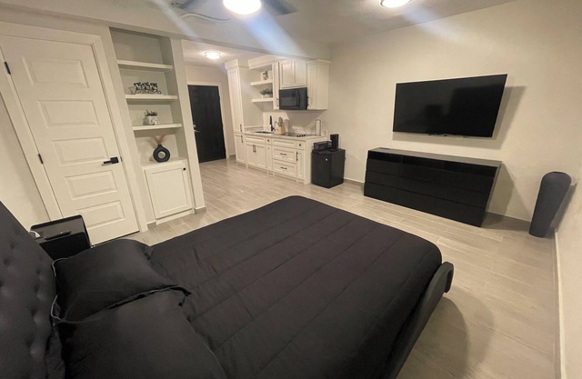 Cozy 1-bedroom apart. WiFi, AC Located near SpaceX, and Airport of Brownsville
