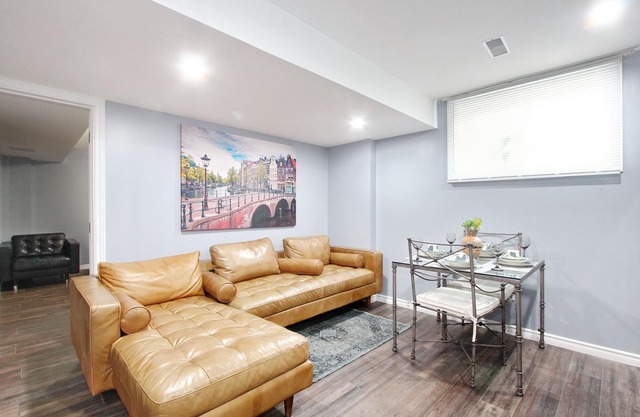 Cozy 1-bedroom apartment with AC, WiFi in welcoming Caledon