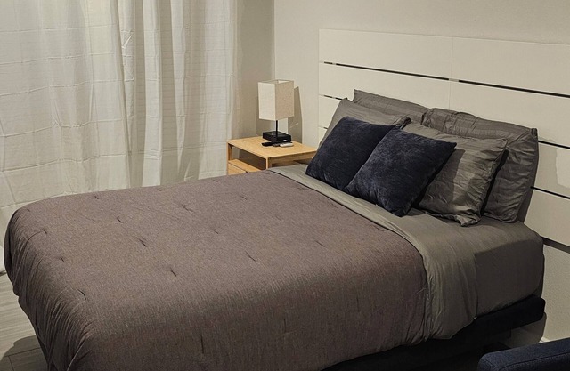 Cozy 1-bedroom apartment in nice Houston with AC, WiFi