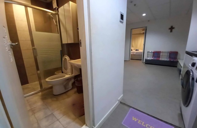 Cozy 1-bedroom condo with WiFi, AC in Uptown, Cagayan de Oro City