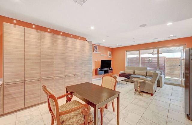 Cozy 1-bedroom house with AC in fantastic Las Vegas