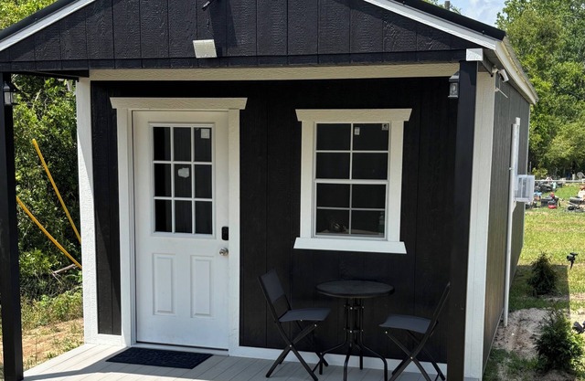 Cozy 1-bedroom mobile home in nice Warrenville with AC-NO PETS