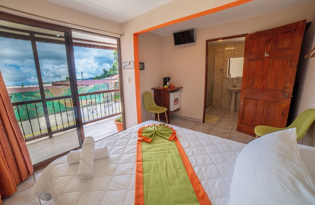 Cozy 1-bedroom perfect for couples in quaint Monteverde with WiFi