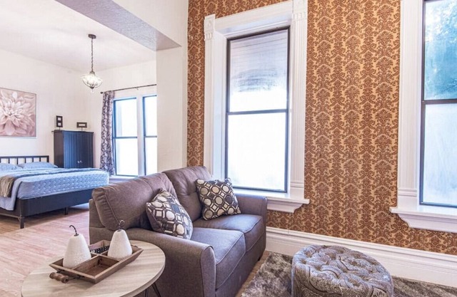 Cozy 1-bedroom unit Located in Heart of Ogden.