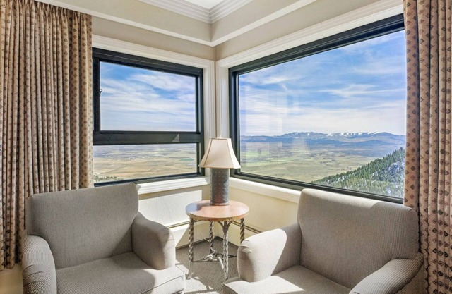 Cozy 1 Bedroom Villa at Stunning Lake Tahoe Ridge