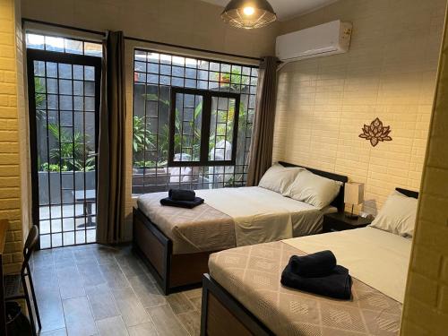 Cozy 1BR apartment with a private entrance & patio on the ground floor