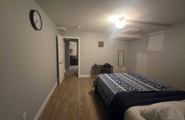 Cozy 1BR Suite | Free Wi-Fi + Netflix | Near Downtown Medicine Hat
