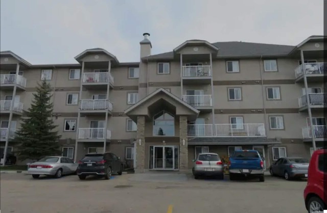 Cozy 2 bedroom 2 bathroom condo!