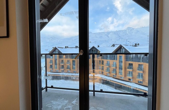 Cozy 2-bedroom apartment in New Gudauri