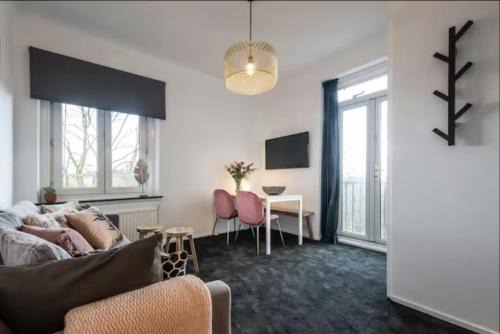 Cozy 2-bedroom apartment