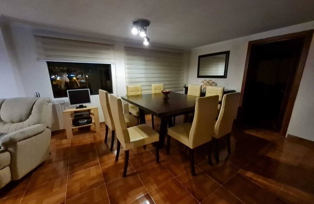 Cozy 2-bedroom apartment in amazing Cuenca with WiFi