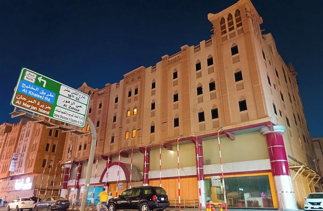 Cozy 2-bedroom apartment with WiFi, AC in charming Al nakhil Dammam