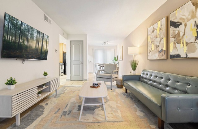 Cozy 2-bedroom apartment in peaceful Austin with WiFi, AC