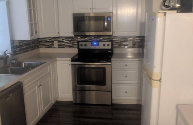 Acogedor apartamento en el sótano de 2 dormitorios