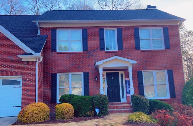 Cozy 2-bedroom building in nice Norcross Downtown with WiFi, AC …etc