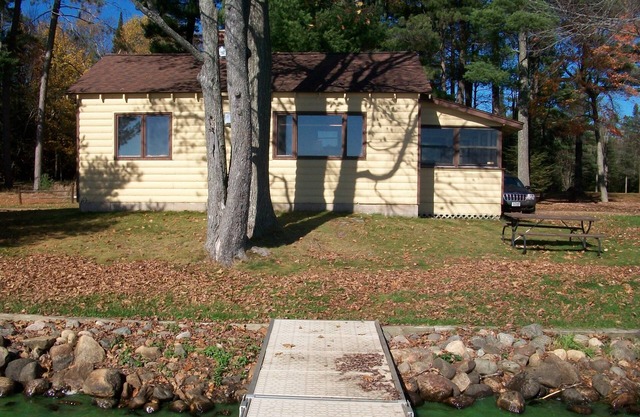 Cozy 2 Bedroom Cabin With Gas Fireplace