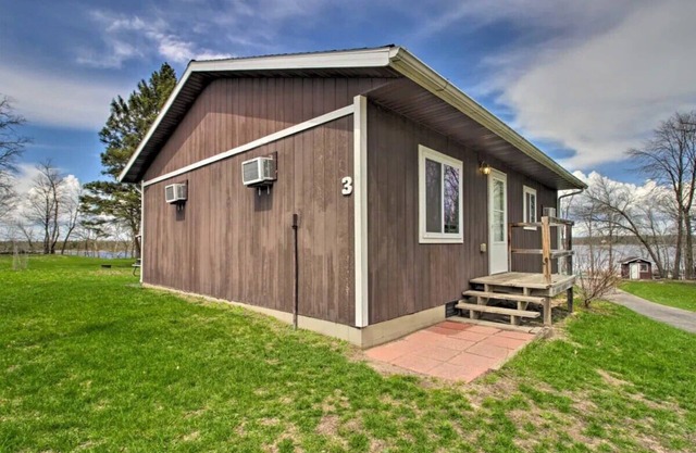 Cozy 2-bedroom cabin on Three Island Lake in Bemidji, MN.