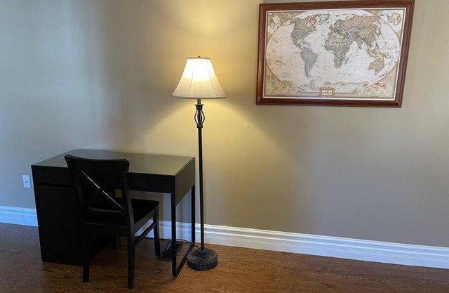 Cozy 2 bedroom home in Chatham - left side