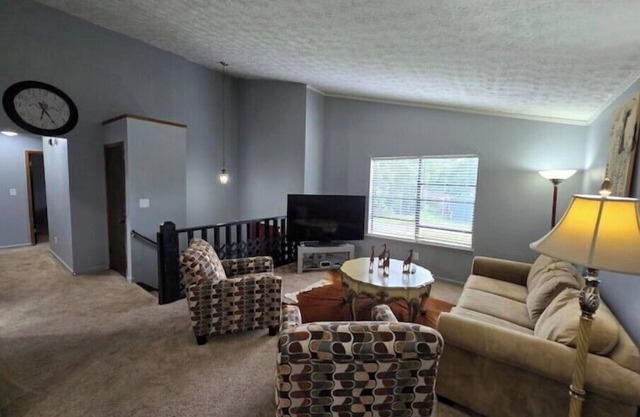Cozy 2-bedroom house with AC and WiFi in College Park