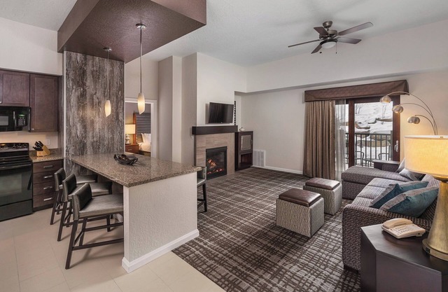 Cozy 2-bedroom resort with AC, WiFi in charming Park City, On-Site Ski Lift