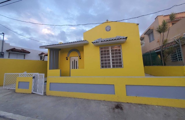 Cozy 2 Bedroom Unit, sleeps 8