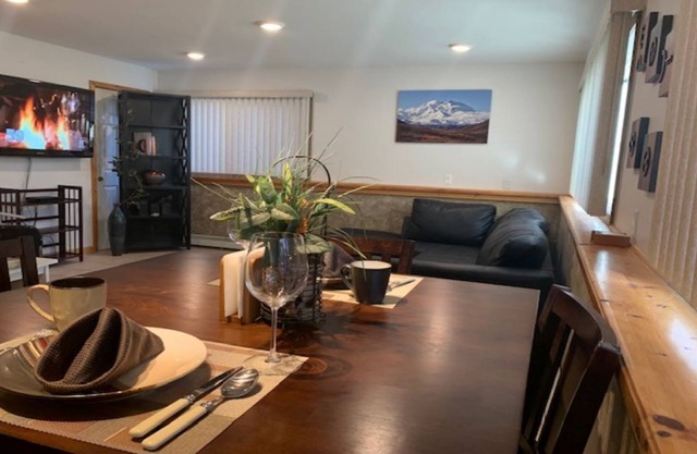 Cozy 2 Bedroom