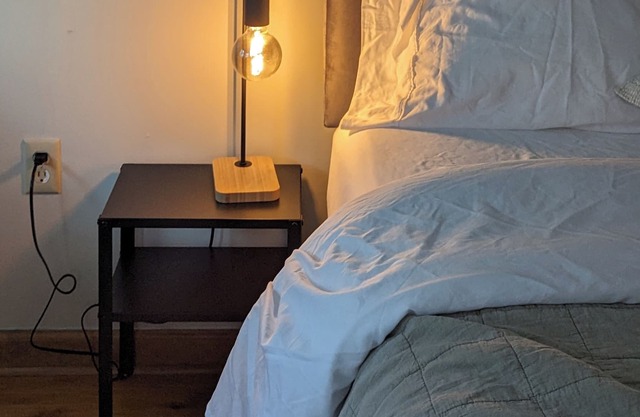 Cozy 2BD/1BA in the Heart of downtown JC - Pet Friendly!