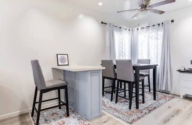 Cozy 2bd/2ba residential unit with free parking