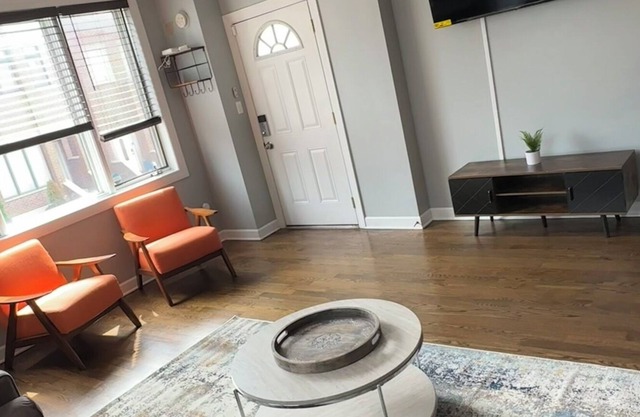 Cozy 2bed/2bath Condo Near Medical District!