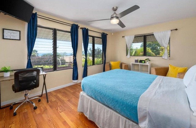 Cozy 2Bedroom with Relaxing Ocean Views and A/C