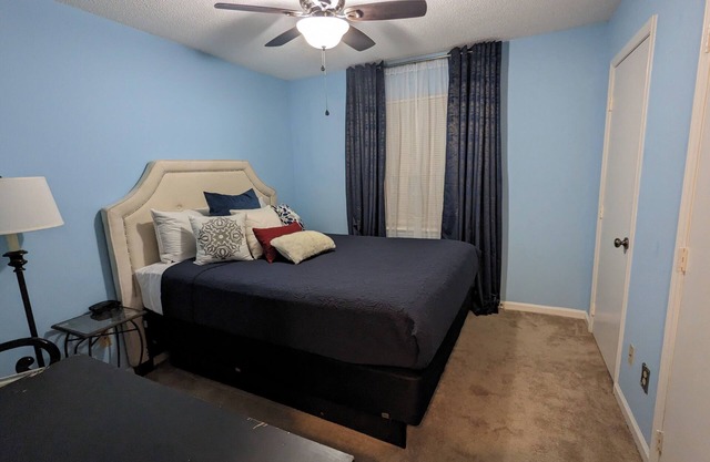 Cozy 2BR/1BA Condo with Modern Furnishings, High-Speed Wi-Fi, In-Unit Laundry