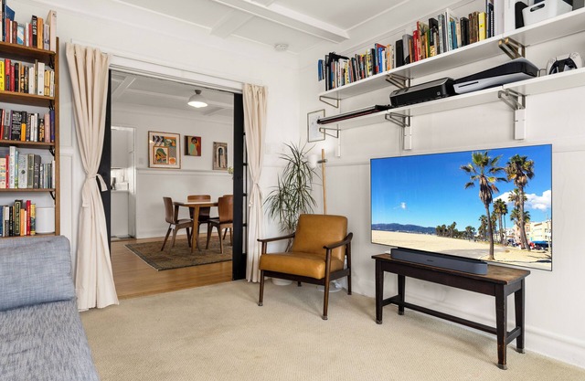 Cozy 2BR Beachside Home in MDR with W/D, Patio, and Parking