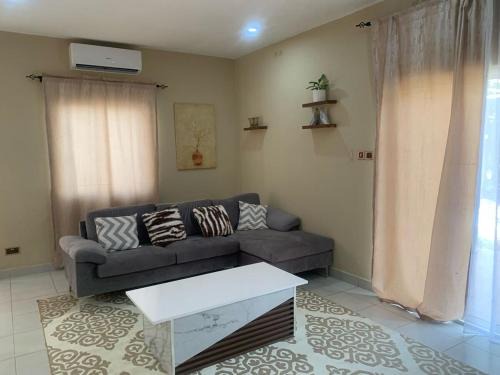 Cozy 2BR Bungalow Senegambia
