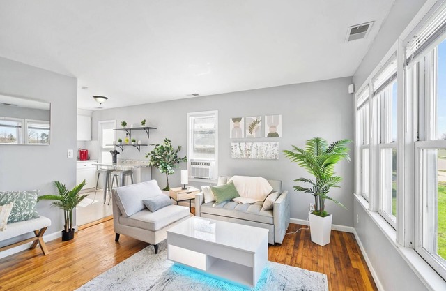 Cozy 3 bed 14 minutes from downtown!