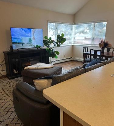 Cozy 3-Bed Retreat in Fairbanks