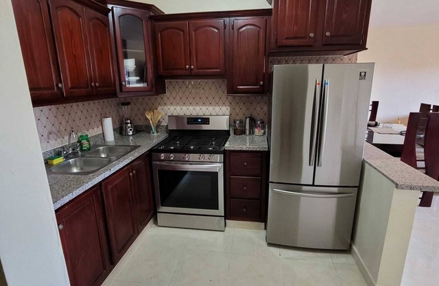 Cozy 3 bedroom apartment. Edificio Jekayna.