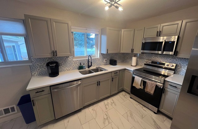 Cozy 3-Bedroom Furnished Home in Northglenn